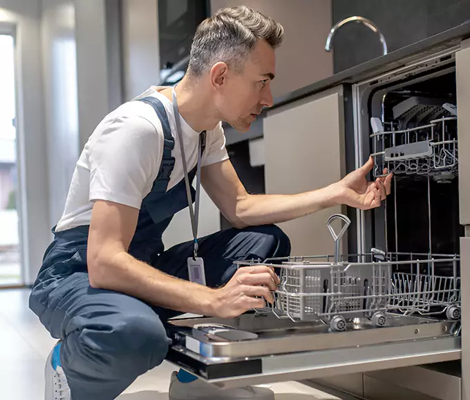Why Cranston Homeowners Pick Cranston Appliance Pro for Every Dishwasher Breakdown?
